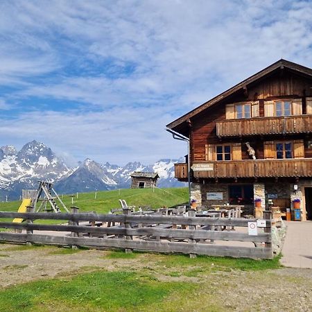 Almgasthaus Glocknerblick Großkirchheim Екстериор снимка