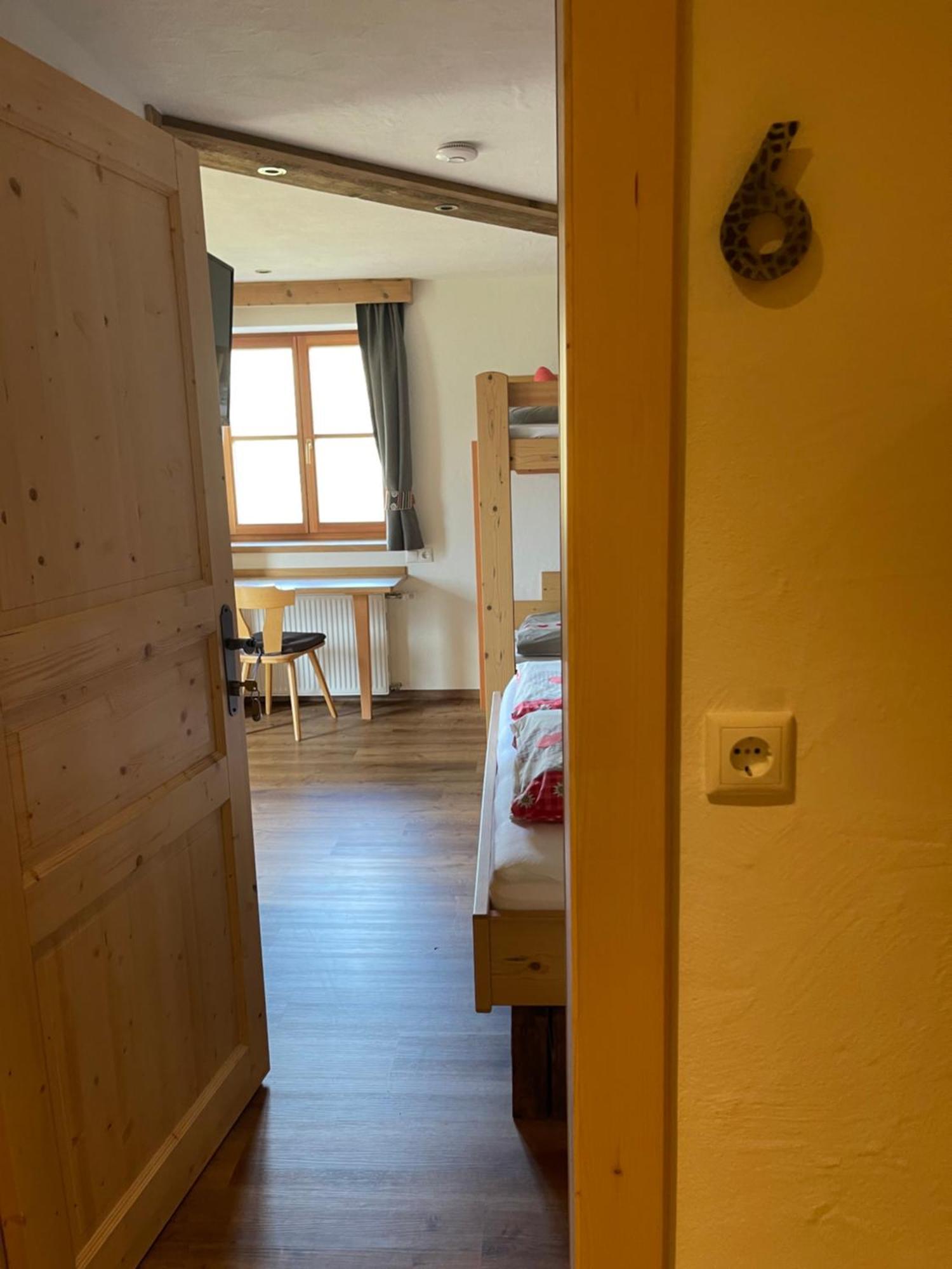 Almgasthaus Glocknerblick Großkirchheim Екстериор снимка